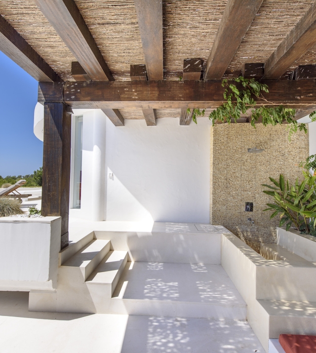 Resa Estates modern villa for sale te koop Cala Tarida Ibiza exterior.jpg